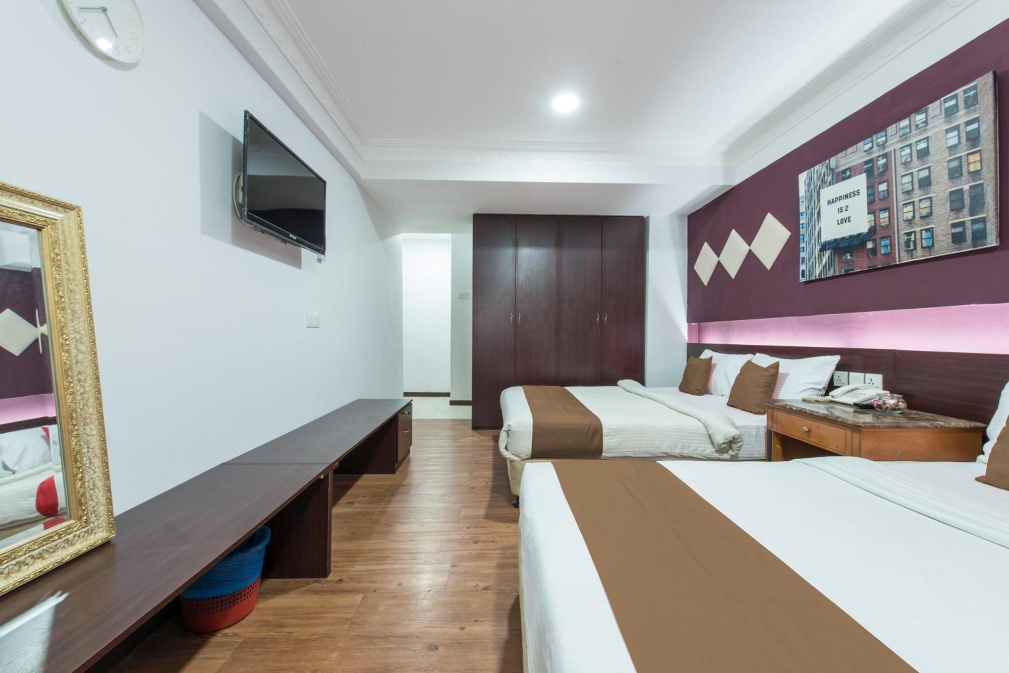 Family Room,1627342619:JPEG